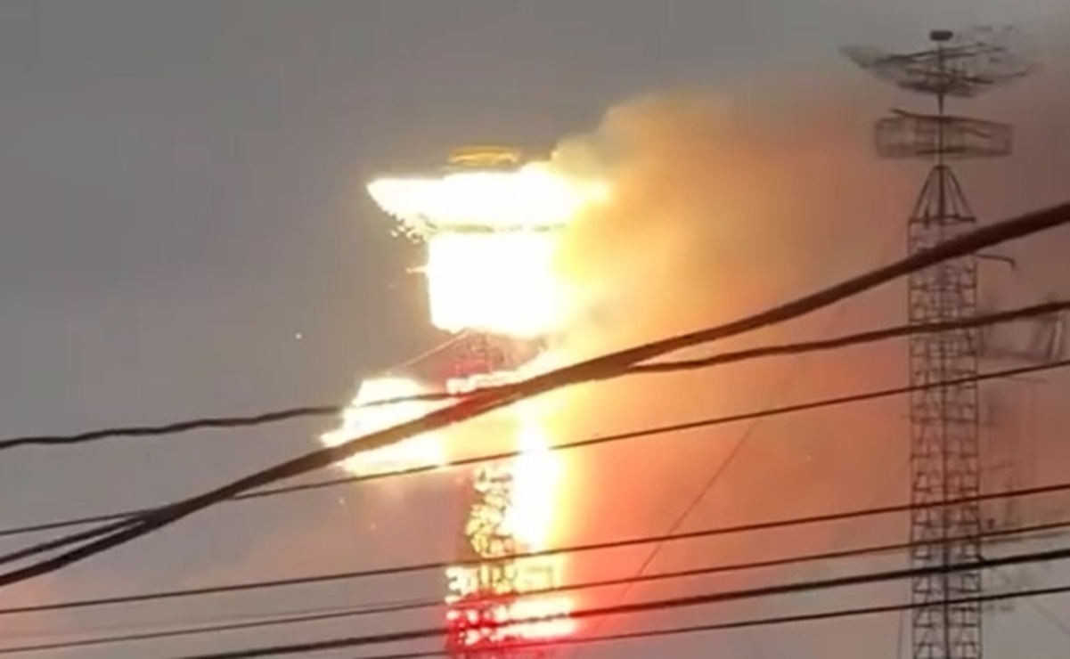 Video: Rayo causa incendio en castillo durante Feria de Pirotecnia en Tultepec