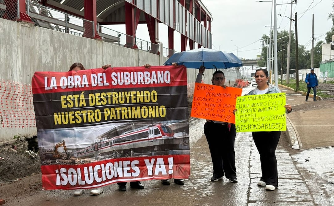 La protesta se llevó a cabo de manera simbólica a las afueras de la estación Cueyamil. Foto. Arturo Contreras. El Universal