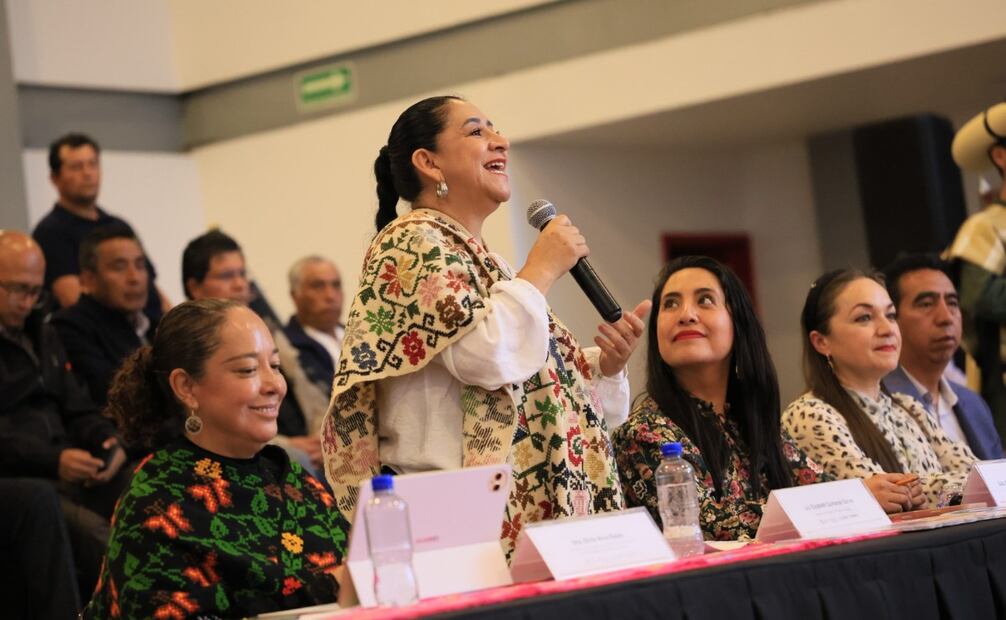Autoridades exhortan a los visitantes a seguir el reglamento para proteger el hábitat de las luciérnagas durante los recorridos nocturnos. Foto Especial