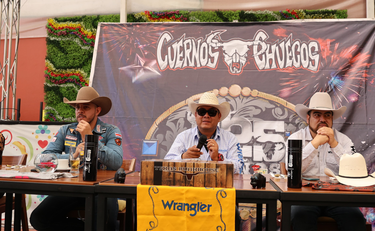 Toluca recibe el espectáculo de rodeo Cuernos Chuecos en la Villa Charra Foto: Roberto Guerrero