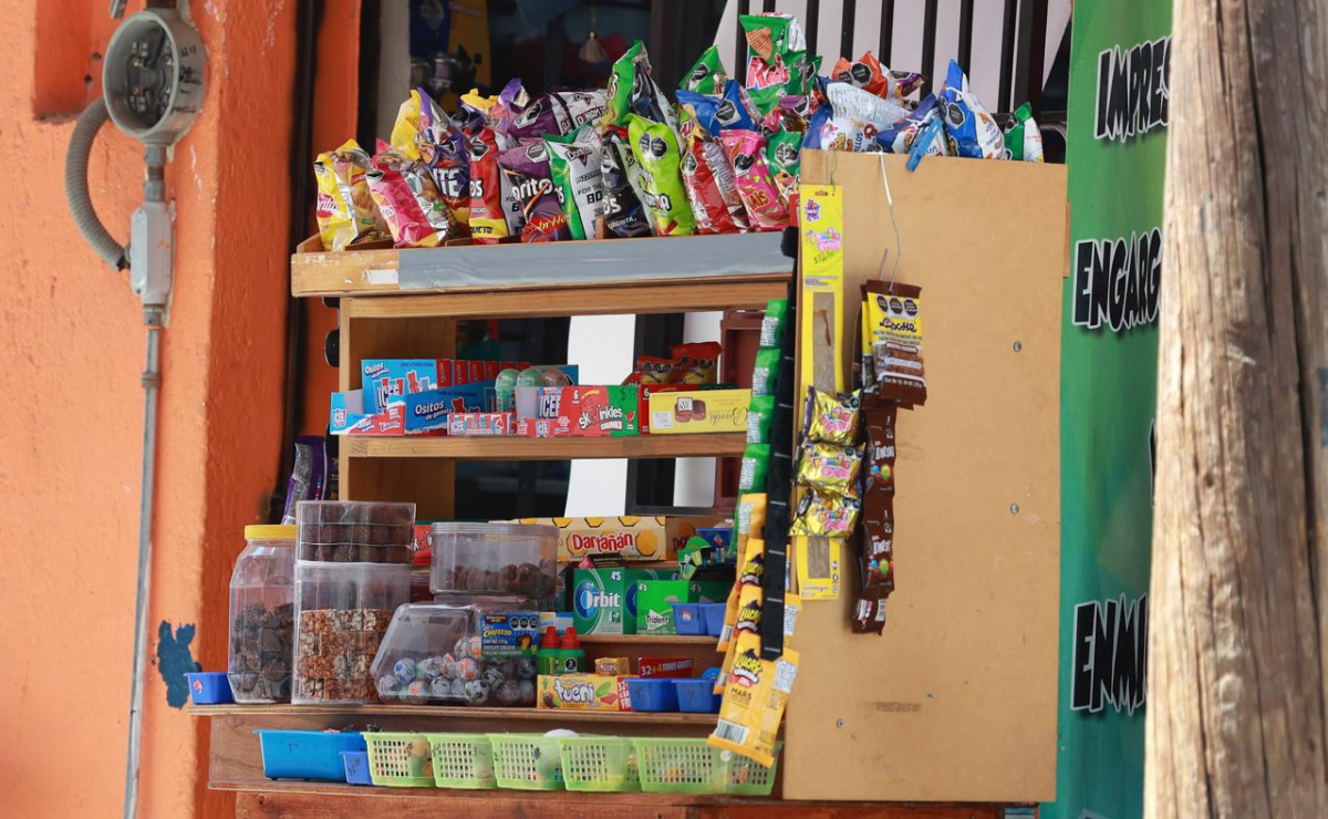 Edomex prohíbe comida chatarra en escuelas: Comerciantes preocupados