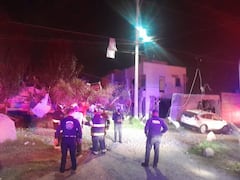 Cuerpos de emergencia laboran en la zona de Calzada al Pacífico tras el estallido reportado antes de las 22:00 horas. Foto Especial