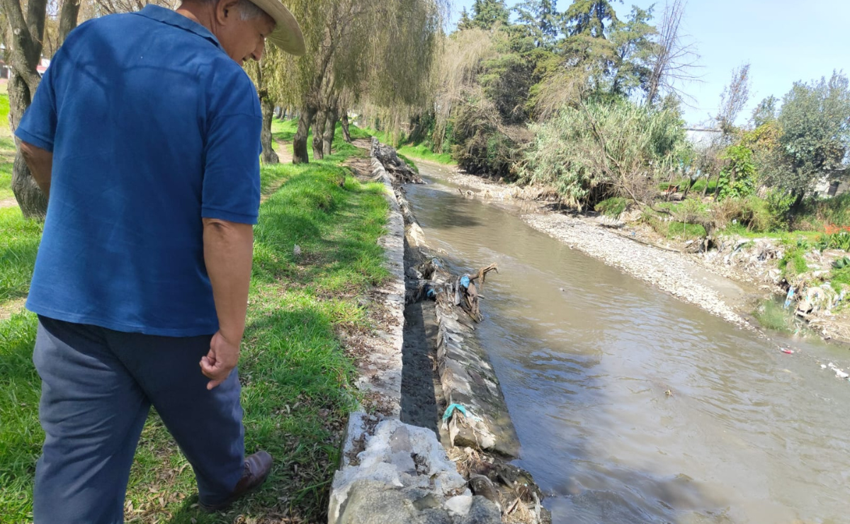 Habitantes de Calixtlahuaca reportaron el vencimiento del mamposteado de la barda del Río Papaloapan Foto: Macrina Vázquez