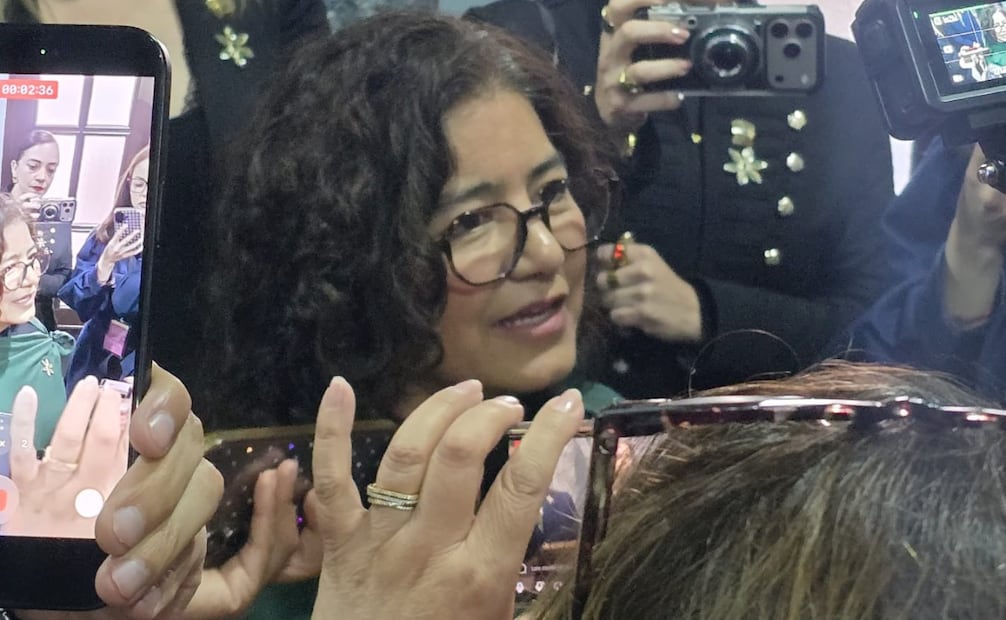 La rectora de la UAEMéx, Martha Patricia Zarza Delgado, celebró la aprobación de la ley, destacando que es un triunfo de la comunidad universitaria y del diálogo abierto. Foto Alma Rodríguez / El Universal