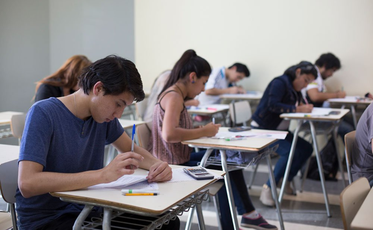Se busca que todos los estudiantes que salgan de secundaria entren directamente al bachillerato / Foto: Especial