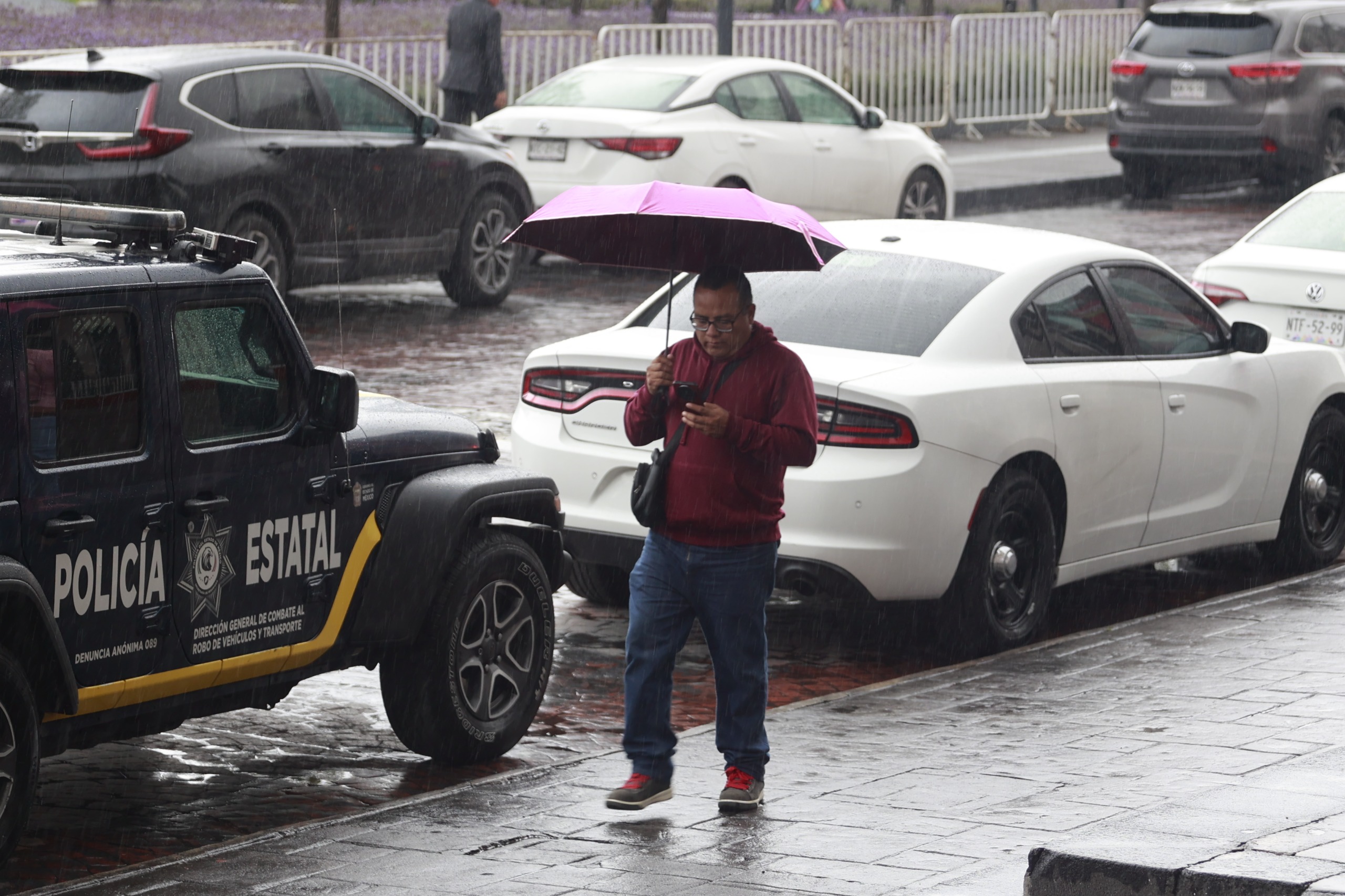 Temperaturas bajas y lluvias aisladas se esperan para mañana en el Estado de México. ¡Consulta el pronóstico completo! Foto Alejandro Vargas