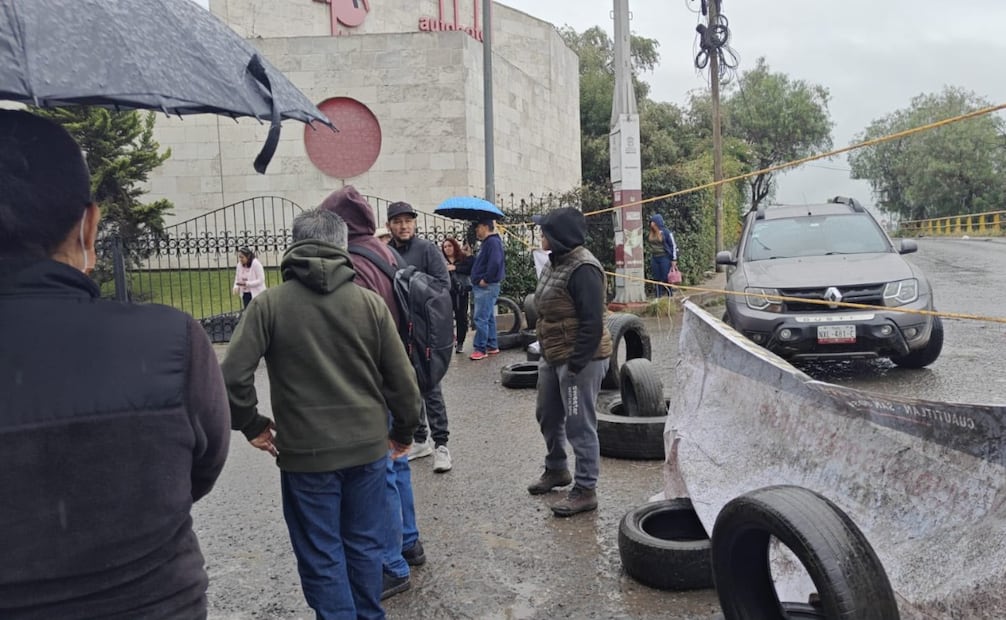 Alrededor de 15 habitantes se manifestaron en Puente Grande, en los límites de Cuautitlán y Teoloyucan. Foto especial