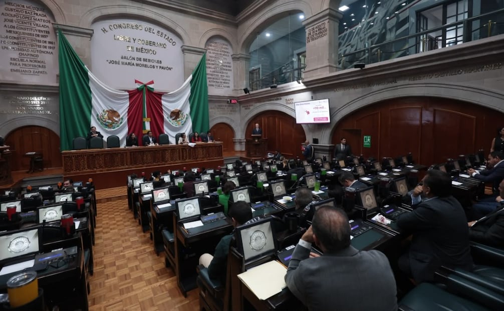 Durante su comparecencia, el secretario de Finanzas informó sobre los contratos PPS y APP que permanecen activos. Foto Alejandro Vargas / El Universal