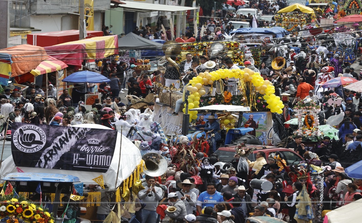 Los asistentes disfrutan de actividades como presentaciones musicales y juegos mecánicos. Foto: Jorge Alvarado.