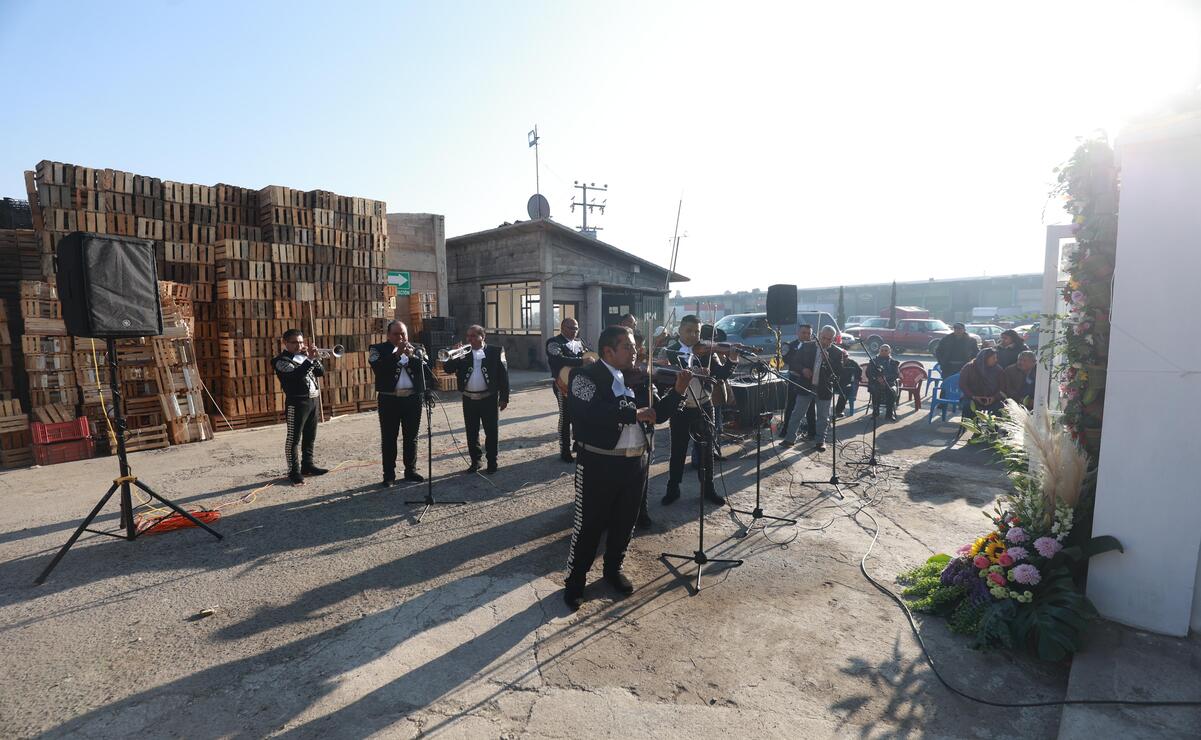 La Familia Domínguez Pablo festejo con mariachi a la Virgen de Guadalupe. Foto: Alejandro Vargas