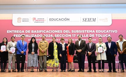 Delfina Gómez entrega basificaciones a maestros federales