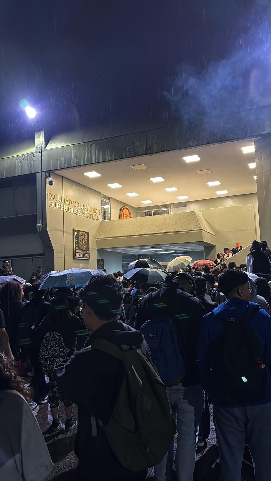 La FES Acatlán informó que el diálogo fue interrumpido por personas encapuchadas / Foto Especial