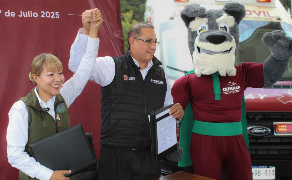 Unidos contra el maltrato: Firma de convenio entre Cepanaf y Propaem en Zacango, reforzando la atención animal. Foto: Especial