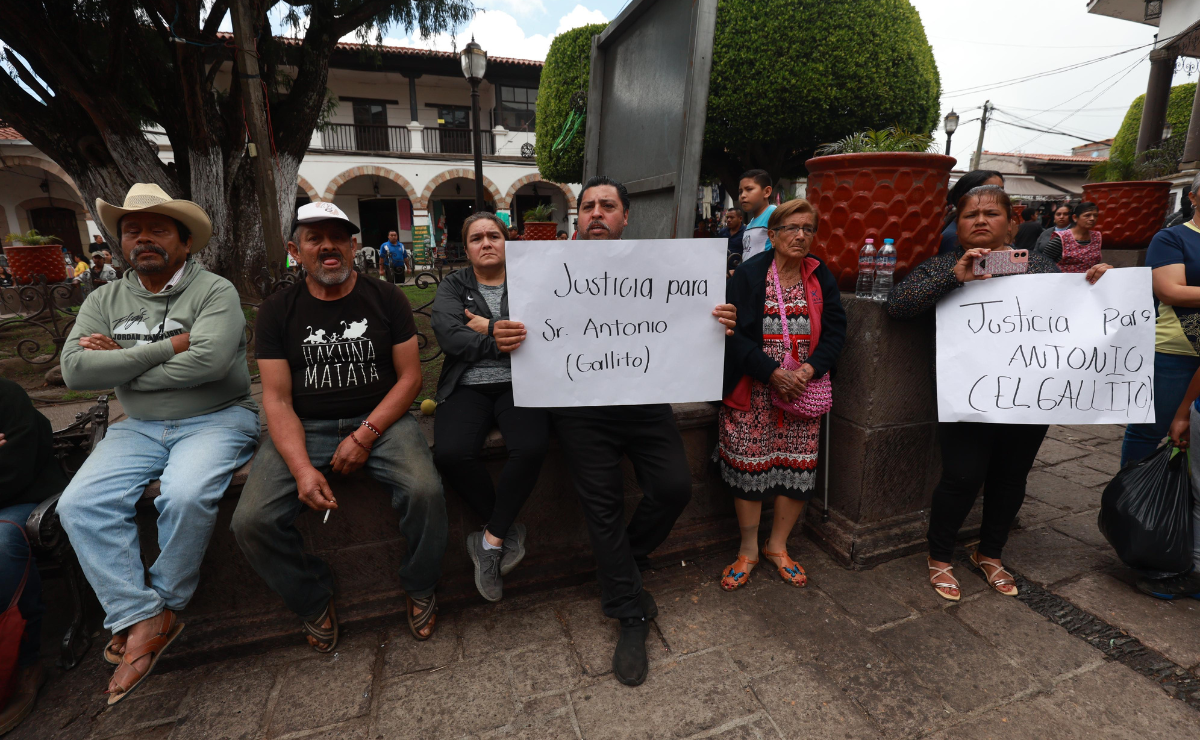En Sultepec y Texcaltitlán, la población rechaza las acciones de la "Operación Liberación", impidiendo repartos y clamando por la libertad de sus vecinos. Foto: Alejandro Vargas