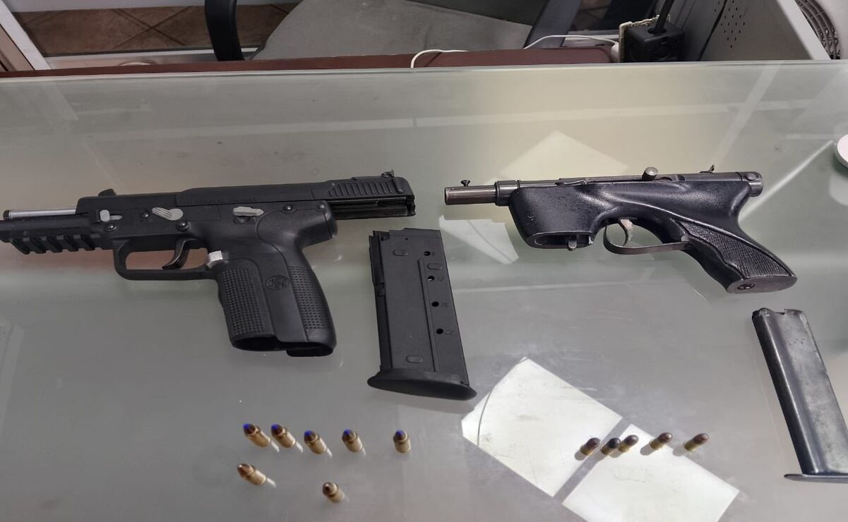 Le hallaron dos armas de fuego, una de ellas de uso exclusivo de fuerzas armadas / Foto Especial