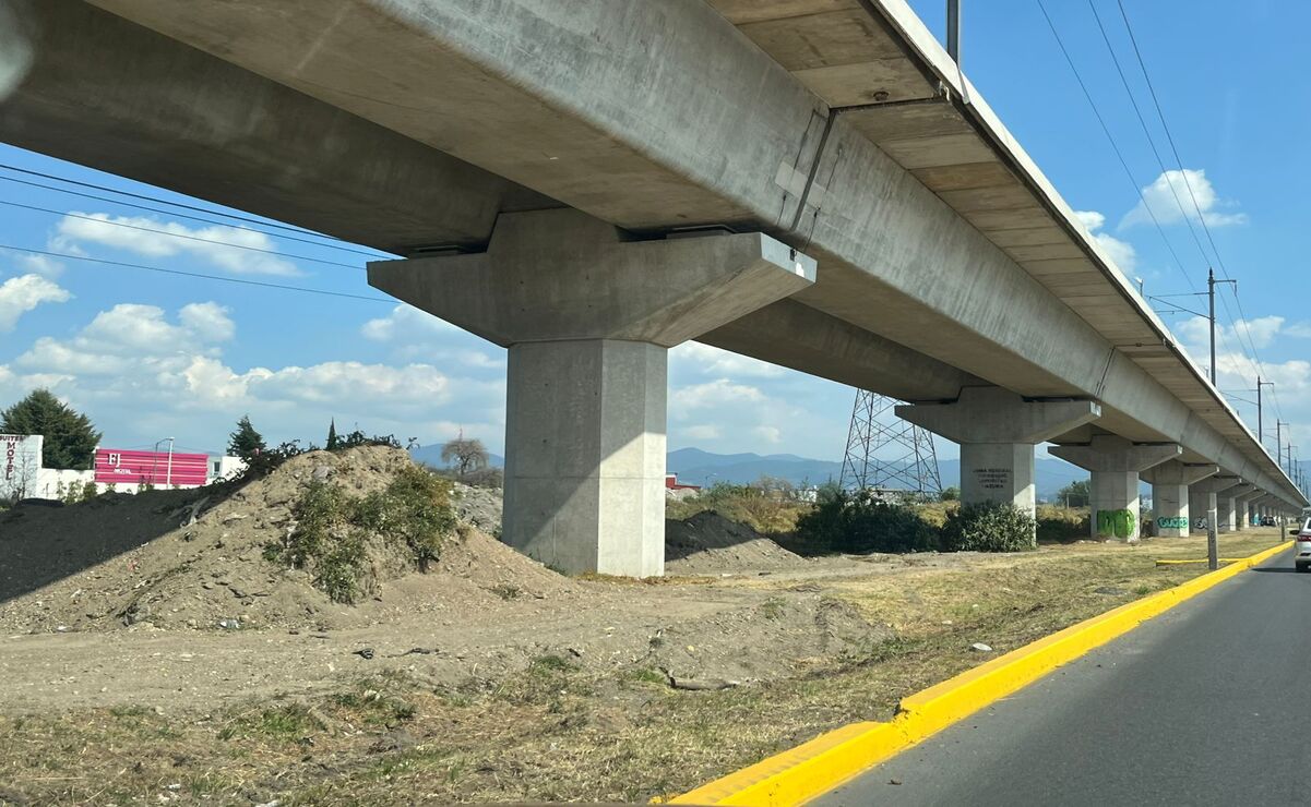 Falta de mantenimiento en camellón Las Torres afecta la imagen del Valle de Toluca