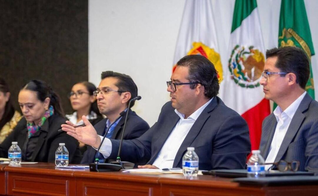 Isidro Rogel Fajardo asume como encargado de Rectoría / Foto: Especial