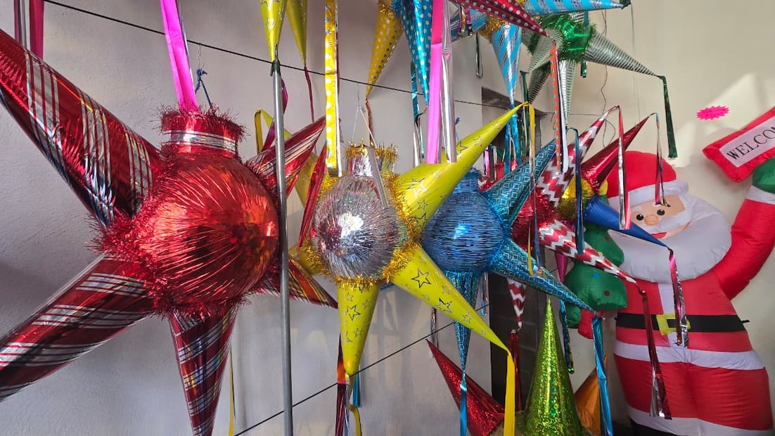 La familia Quiroz pidió a la ciudadanía reconocer el esfuerzo y la dedicación que todo artesano emplea, no regateando el precio de sus productos. Foto: Alma Rodríguez/ El Universal