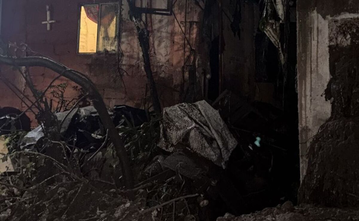 Entre los escombros se observan estructuras metálicas colapsadas y montículos de tierra húmeda que rodean lo que antes era el hogar de una familia / Foto Especial