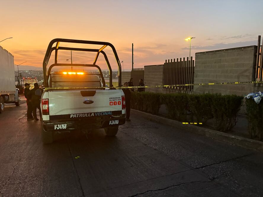 Una joven de 22 años es asesinada a balazos en la zona industrial de San Martín Obispo, Cuautitlán Izcalli. Foto Arturo Contreras