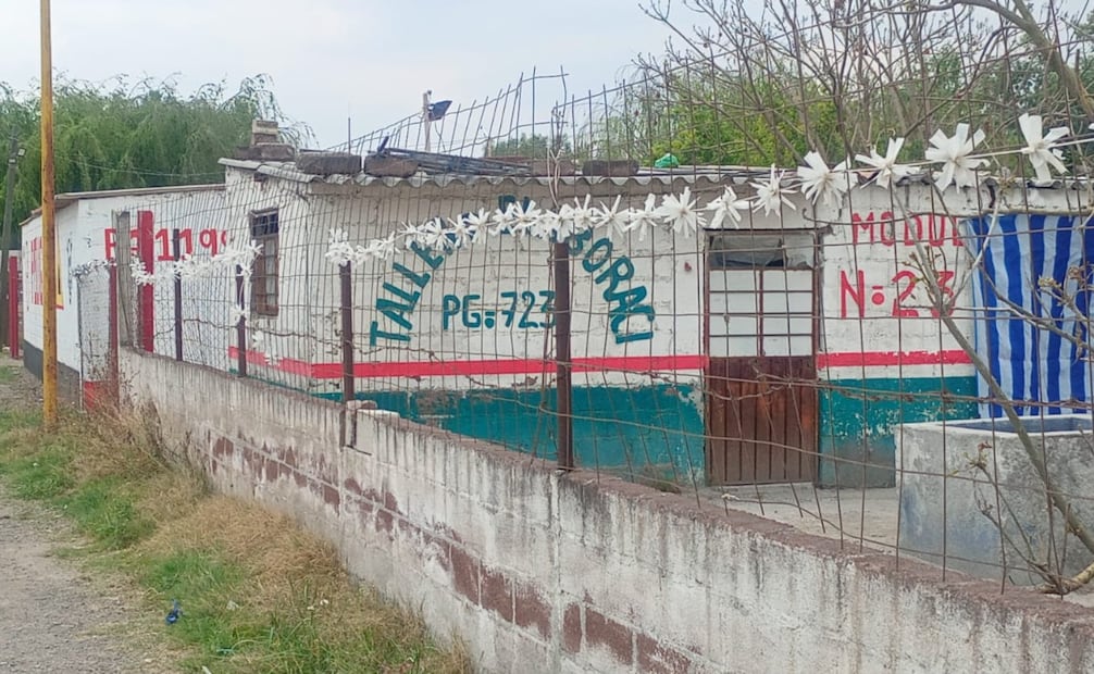 Elementos de Protección Civil y Bomberos de Tultepec arribaron a La Saucera tras el reporte del siniestro. Foto Especial