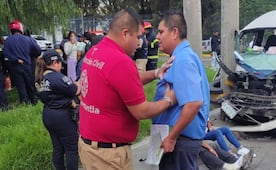 Combi se estrella en la autopista México-Pachuca y deja 18 pasajeros lesionados