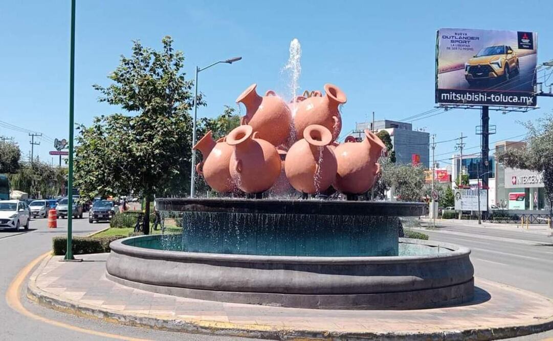 La fuente los Jarrones representa los 11 pueblos de Metepec. Foto: Especial.