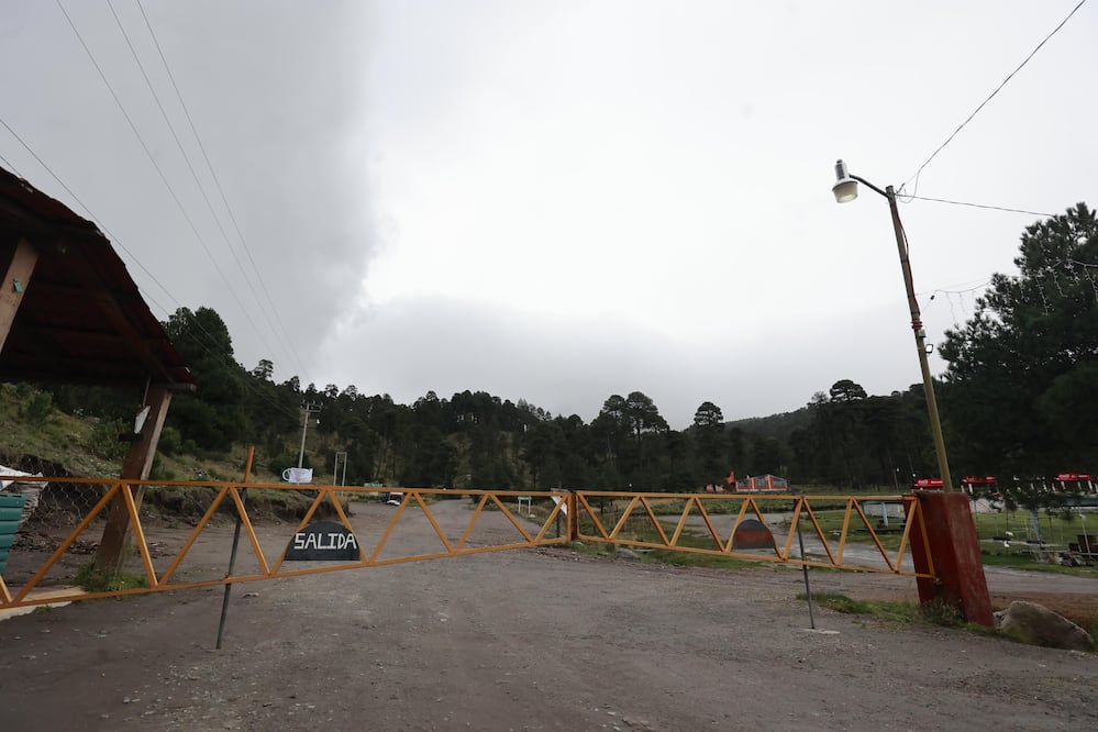 Derivado de los efectos del huracán John, el acceso al Volcán Xinantécatl quedó restringido al público en general. Foto: Alejandro Vargas