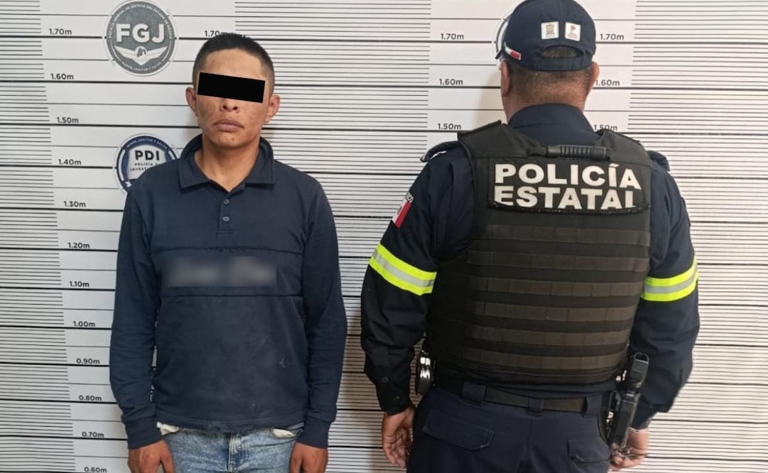 Elementos de la SSEM detienen en Naucalpan a César "N" con más de 100 envoltorios de aparente cocaína. Foto Especial
