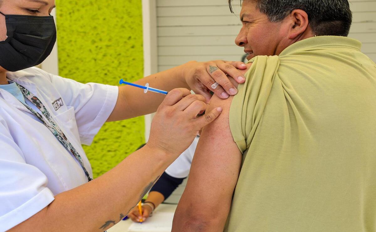 La dosis contra la influenza se está aplicado de manera prioritaria a niños de 6 meses a 5 años, adultos mayores y mujeres embarazadas. Foto: Especial