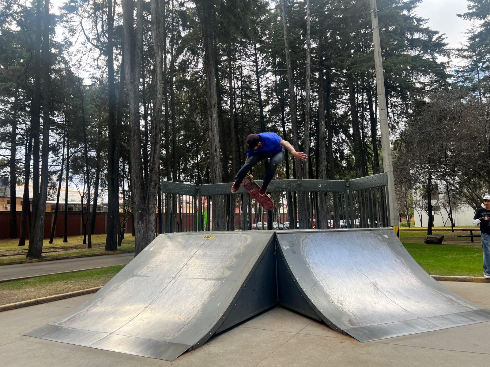 Una de las pasiones del joven es este deporte que esta cobrando fuerza en el Valle de Toluca. Foto Alejandra Santillán