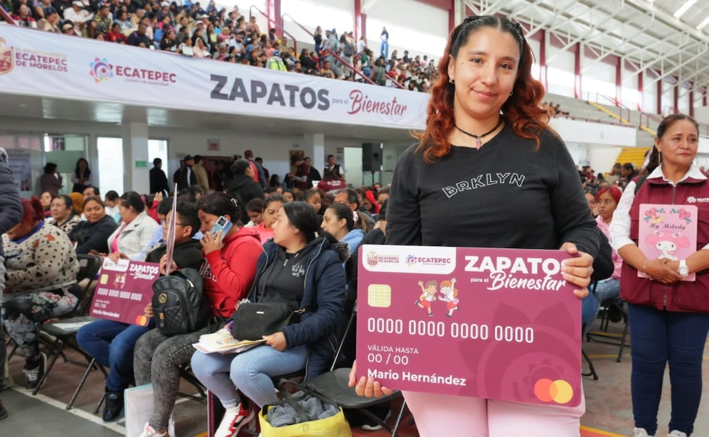 Autoridades municipales invitan a continuar el registro para la segunda etapa del programa "Zapatón" en Ecatepec. Foto Especial