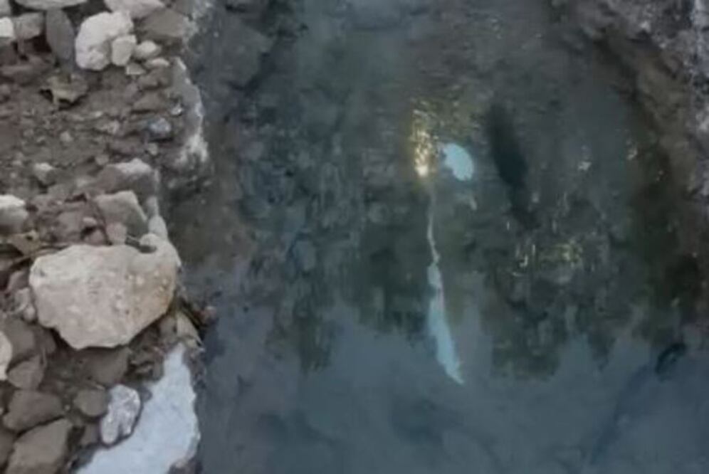 Fuga de agua en lomas verdes, Naucalpan.