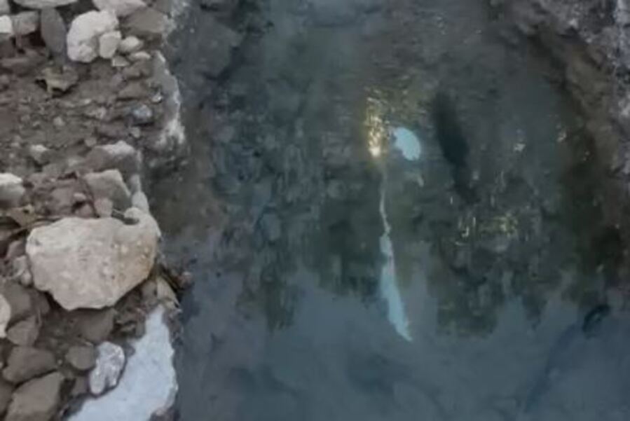 Fuga de agua en lomas verdes, Naucalpan.