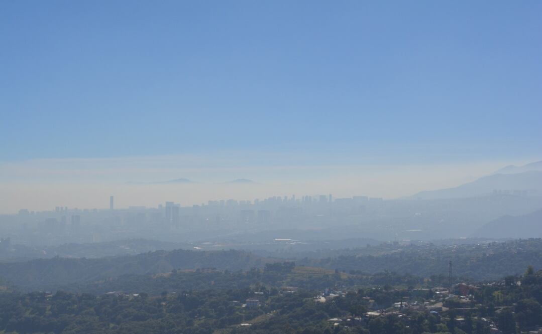 La niebla tóxica cubre el Valle de Toluca, poniendo en riesgo la salud de sus habitantes / Foto: Karen Aldama