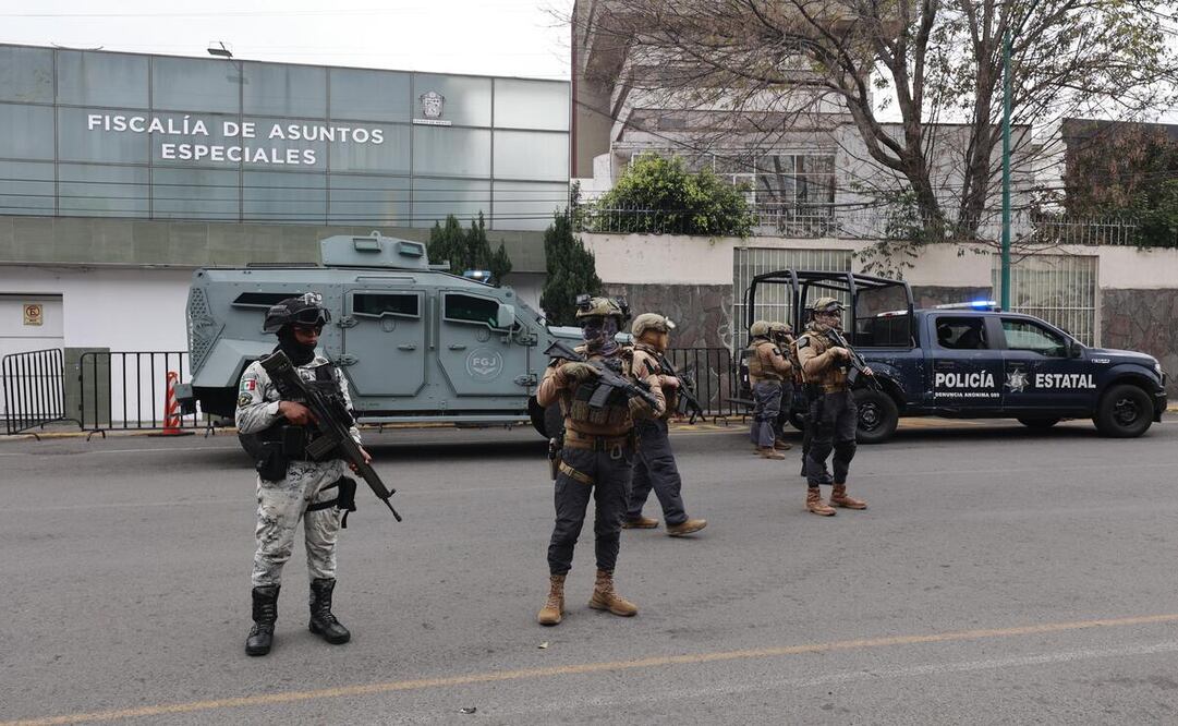 De los 12 detenidos, tres son menores de edad los cuales fueron ingresados a la Quinta del Bosque en Zinacantepec. Foto: Alejandro Vargas