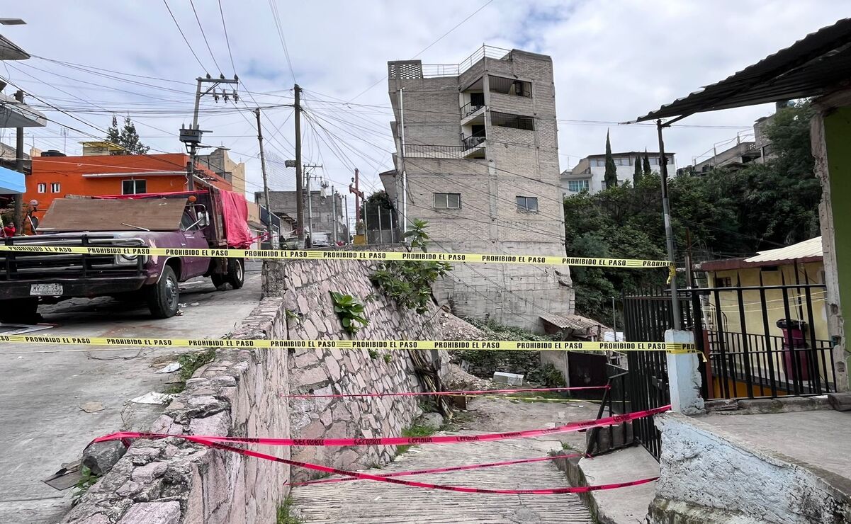 Desalojan a vecinos de Naucalpan por riesgo de colapso de un edificio