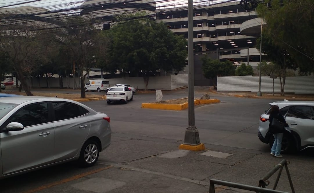 Habitantes de Nicolás Romero fueron sorprendidos por truenos y lluvias alrededor de las 15:00 horas. Foto Especial