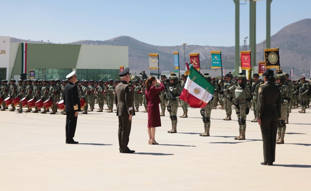 Desde "La Célula" en Oriental, Puebla, el Gobierno Federal ratifica el compromiso de la industria militar con el desarrollo nacional. Foto Especial