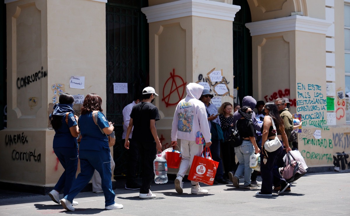 Durante la mañana y tarde llegaron provisiones entregadas por simpatizantes al movimiento/ Foto: Arturo Hernández
