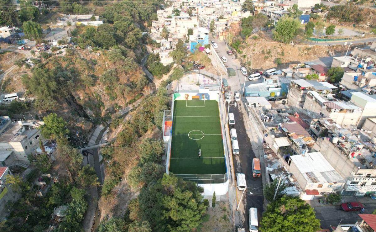 La cancha de fútbol rápido rehabilitada en Naucalpan, lista para ser utilizada por más de 80 equipos locales. Foto: Especial