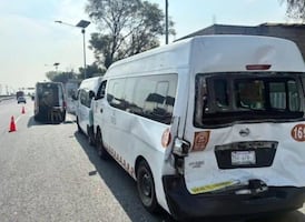 Carambola en la México-Pachuca: Tortón sin frenos embiste a tres combis de pasajeros