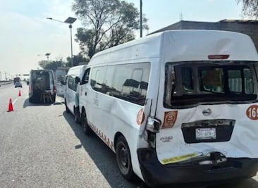 Carambola en la México-Pachuca: Tortón sin frenos embiste a tres combis de pasajeros