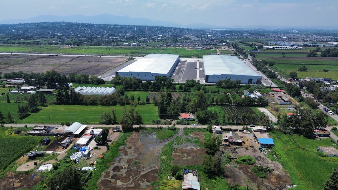 La construcción del desarrollo City Park, el cual consta de 11 naves industriales, no solo representa un diferendo limítrofe con el municipio de Cuautitlán México sino que también podría ser detenido por ejidatarios del municipio de Melchor Ocampo Foto: Arturo Contreras EL UNIVERSAL