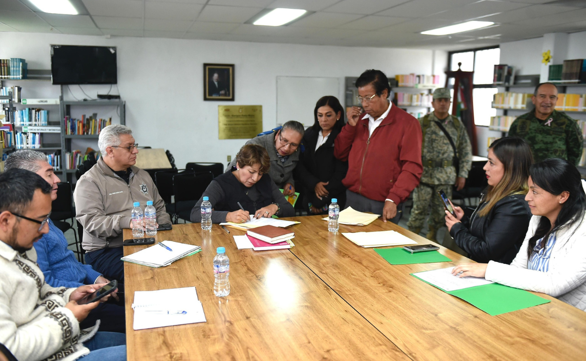 La gobernadora Delfina Gómez Álvarez, invitó a la población hacer caso omiso de rumores Foto: Especial