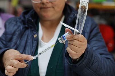 Más de 390 mil mexiquenses inmunizados en campaña invernal en Edomex