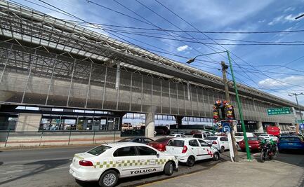Cobran taxistas hasta 100% más a turistas al bajar de El Insurgente