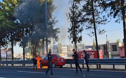 Caos Vial: Auto se incendia sobre carriles centrales de Paseo Tollocan en Toluca