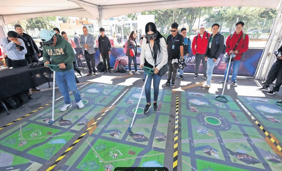 La UAEMéx participó en el programa global Ford Driving Skills for Life para generar conciencia sobre la seguridad vial. Foto: Especial