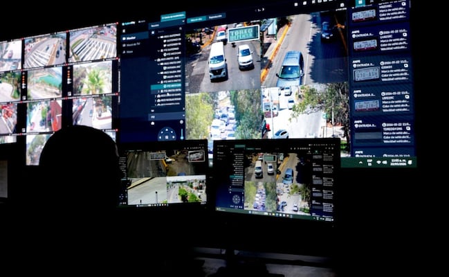 Localizan en Tecámac auto de los detenidos por el multihomicidio de tecladista de Camilo Séptimo